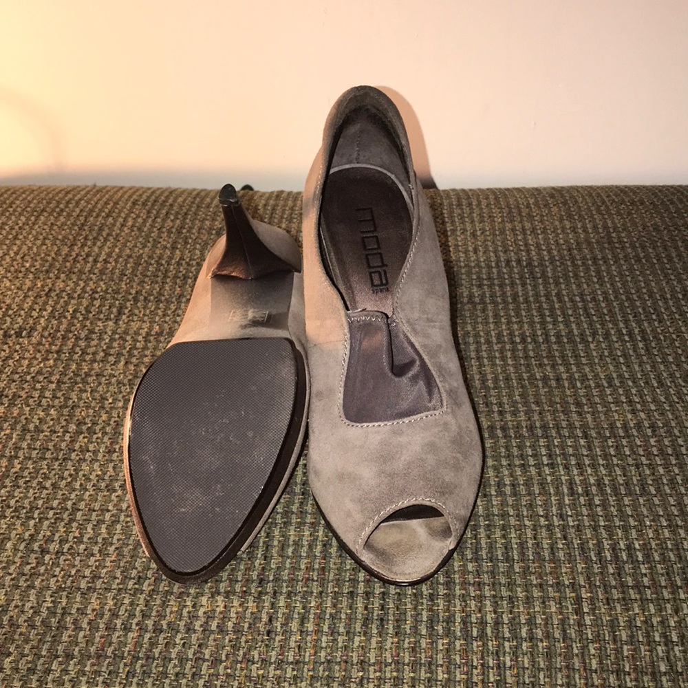 Heels - Picture 4 of 4